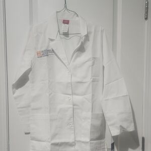 The  University of Tennessee Knoxville College of Nursing Lab Coat NWT
